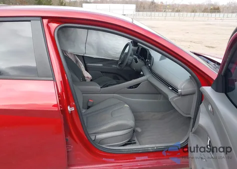 2023 Hyundai Elantra Sel z USA, uszkodzony, nr VIN KMHLM4AG0PU562211